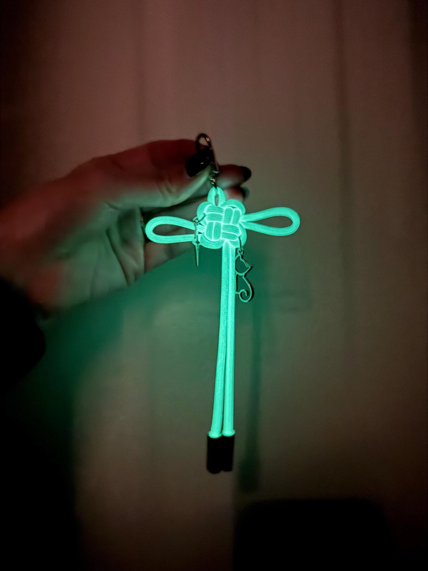 Katseye Lucky Knot Keychain