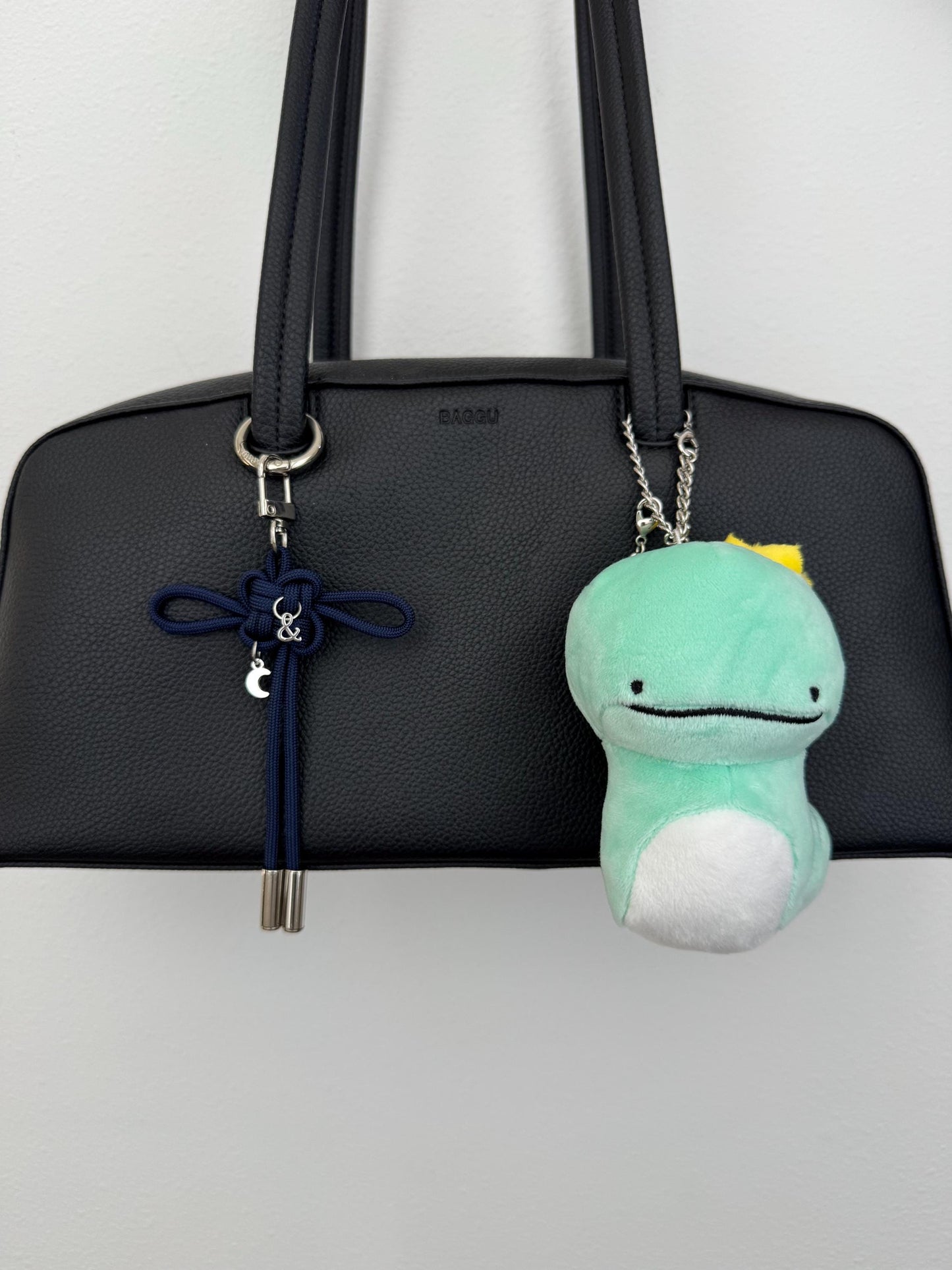 &Team Lucky Knot Keychain