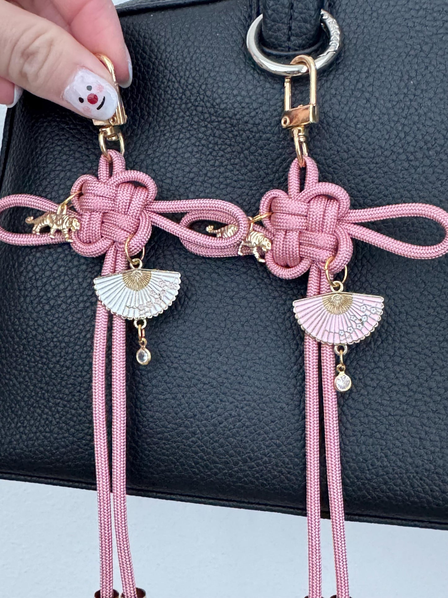 Stray Kids Lucky Knot Keychain - Gold