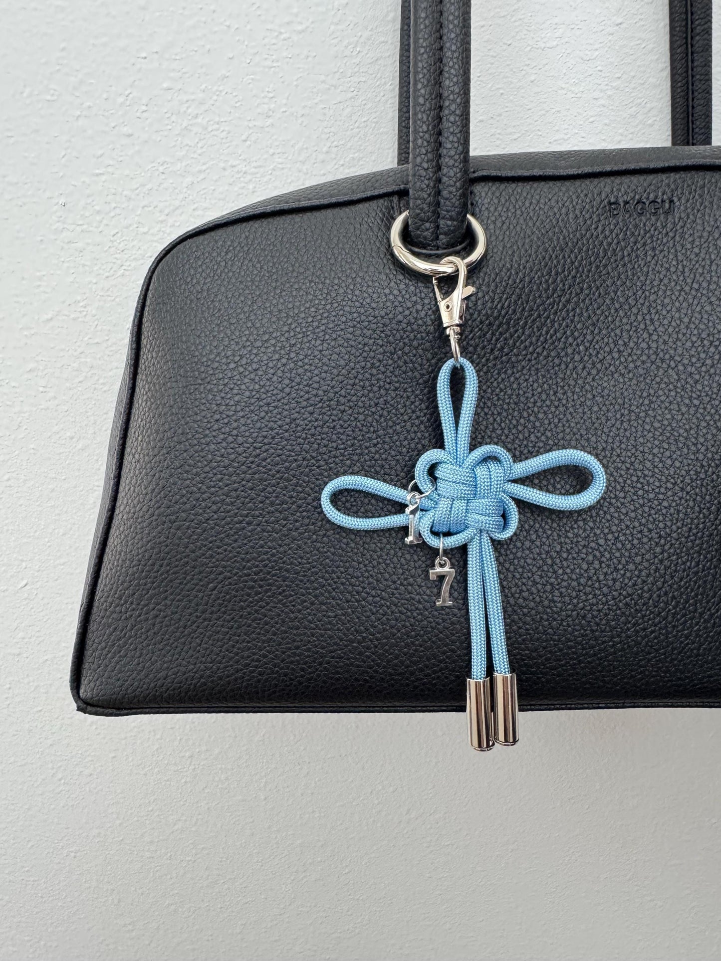 Seventeen Lucky Knot Keychain - Baby Size