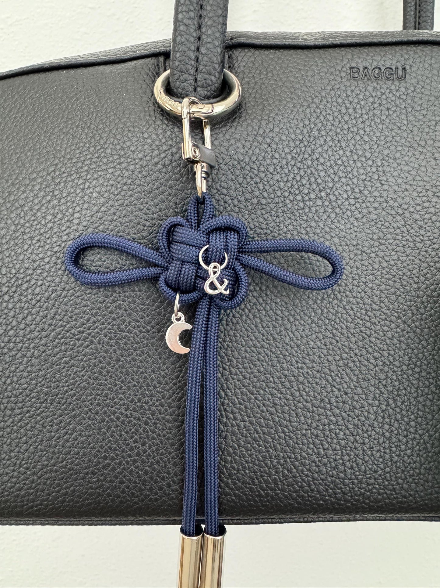 &Team Lucky Knot Keychain
