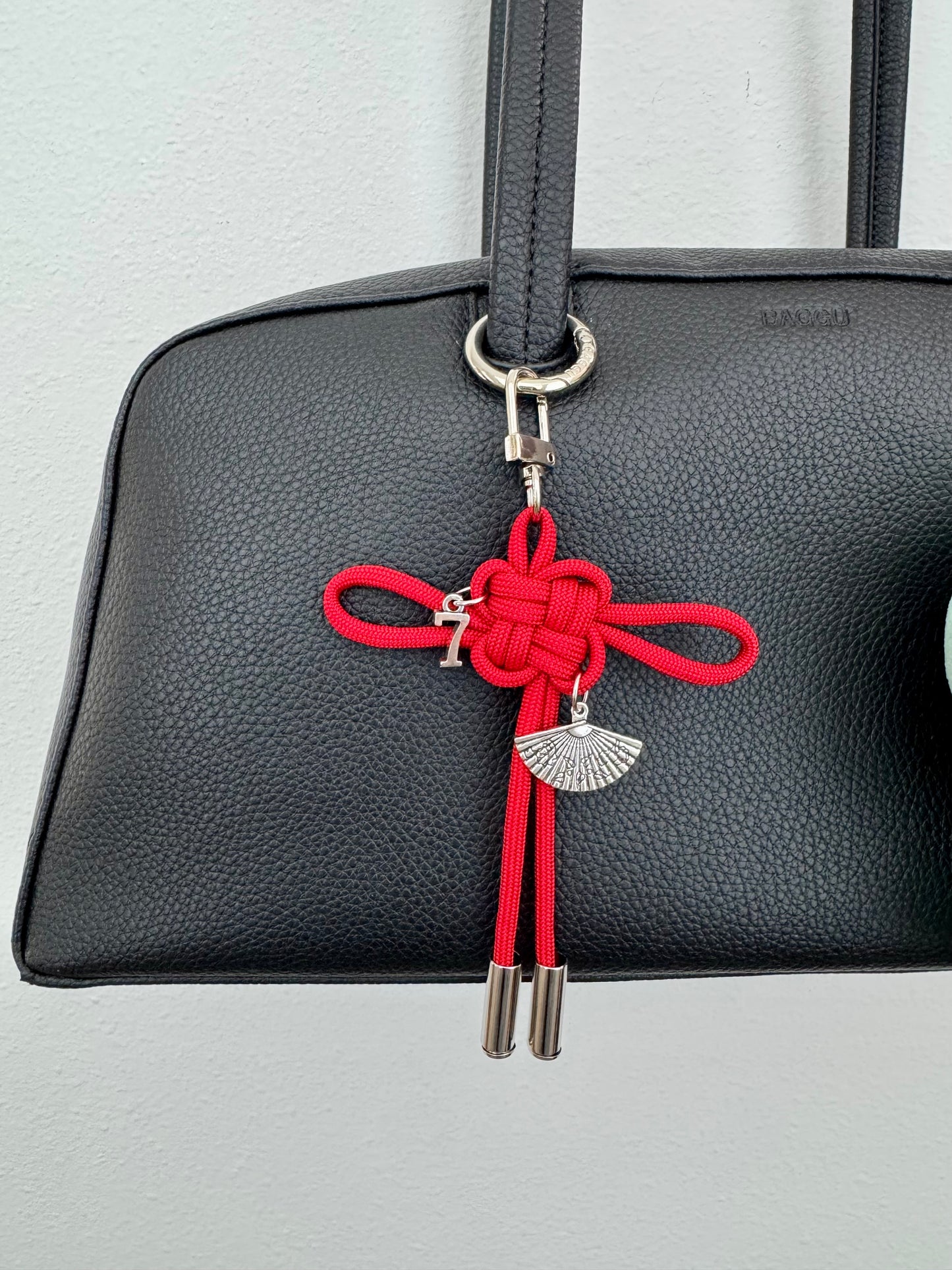 BTS ARIRANG Lucky Knot Keychain- Silver Version