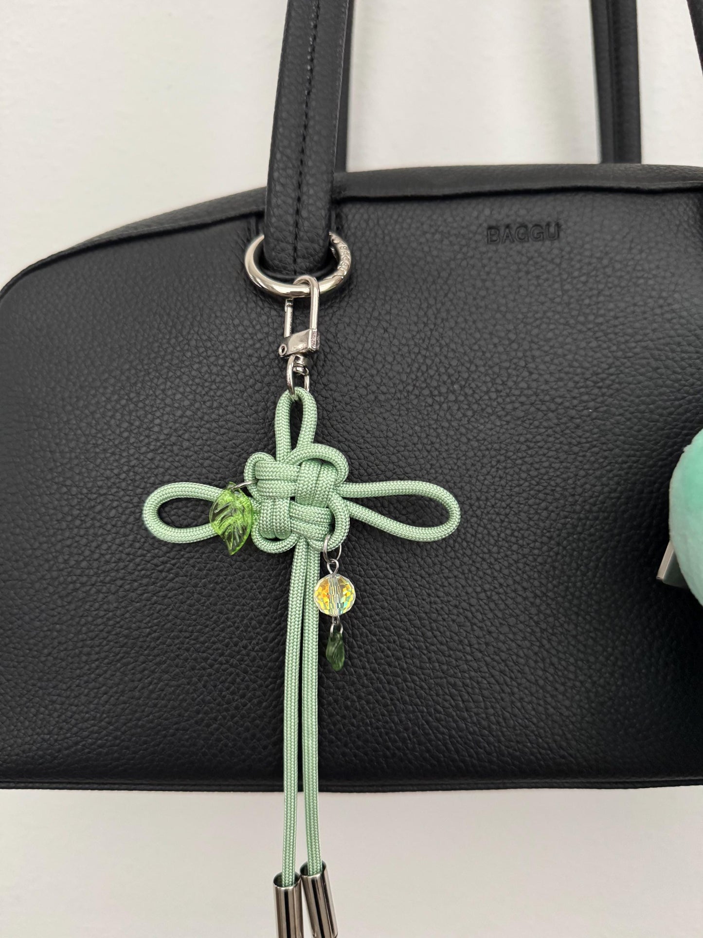 Stray Kids Hollow Lucky Knot Keychain