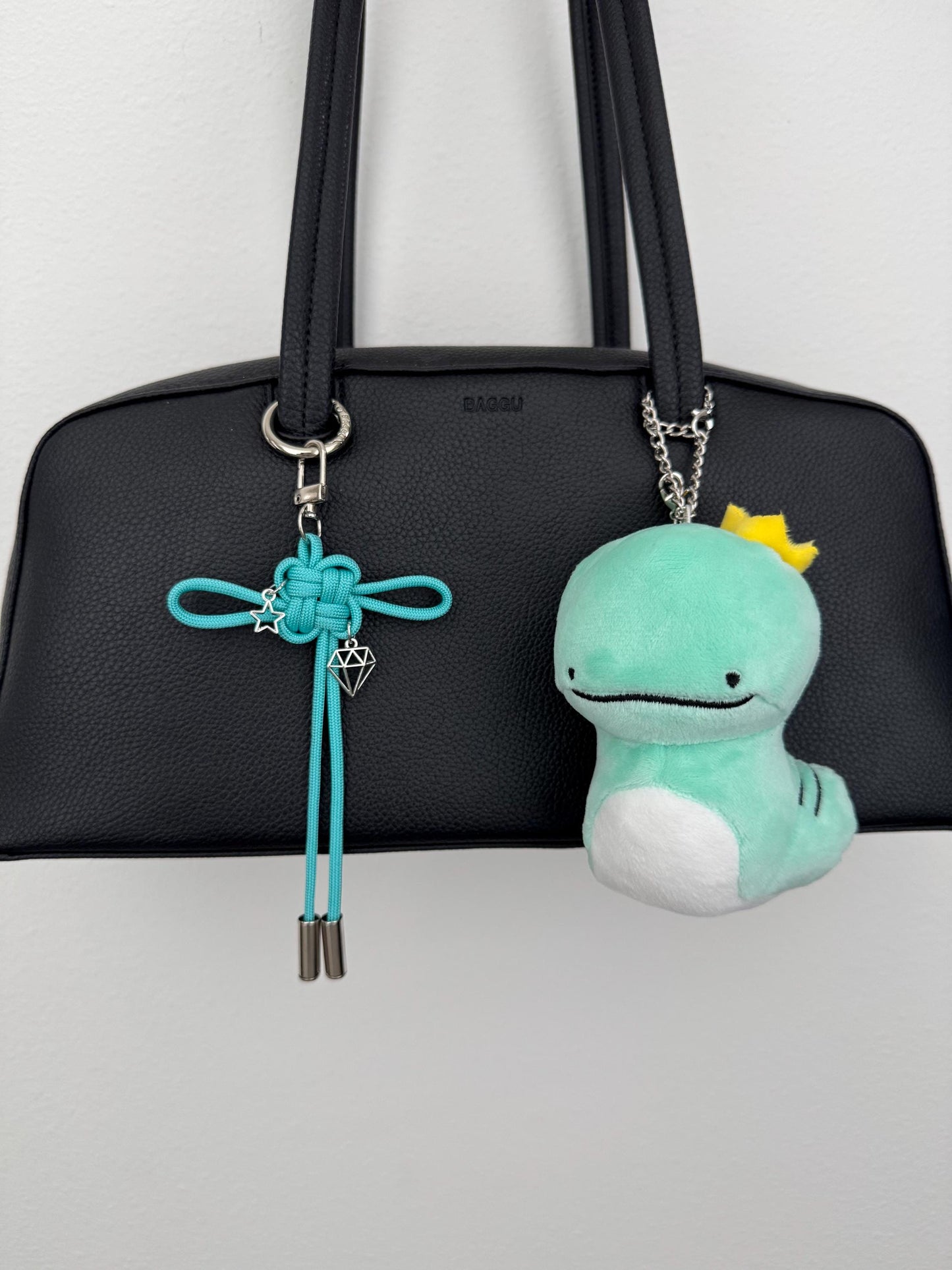 SHINee Lucky Knot Keychain