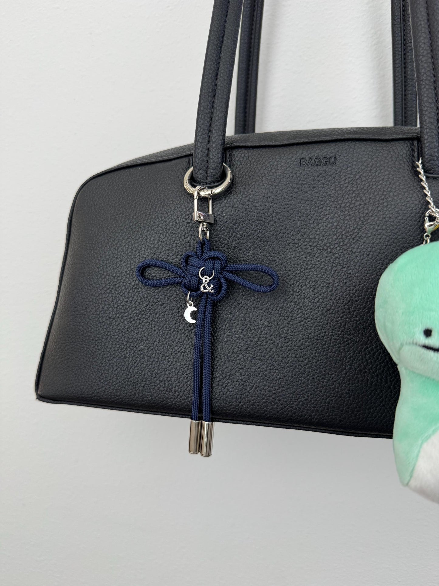 &Team Lucky Knot Keychain